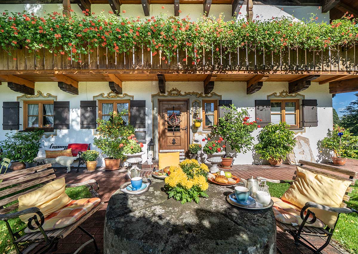 Gaestehaus-Heiss-Lenggries-Fruehstueck-an-der-frischen-Luft Gaestehaus-Heiss-Lenggries-Fruehstueck-an-der-frischen-Luft