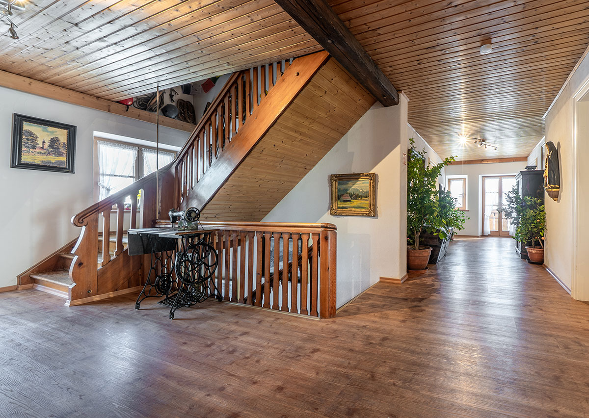 Gaestehaus-Heiss-Lenggries-Zimmerflur-Impressionen